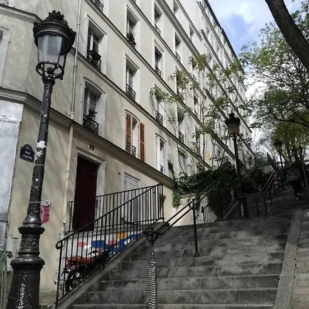 Montmartre Chappe 아파트