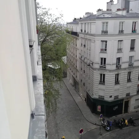 Apartment Montmartre Chappe